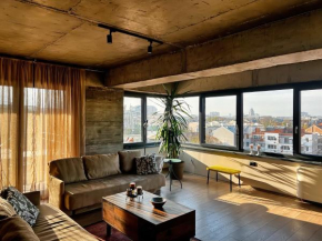 Central Industrial Penthouse with Panoramic Views by Parkside Boutique Apartments